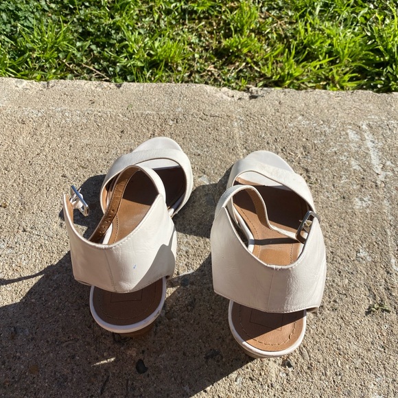 14th & Union White sandal wedge heels with strap size 8 - Picture 3 of 10
